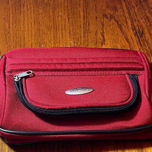 Samsonite red travel shaving kit